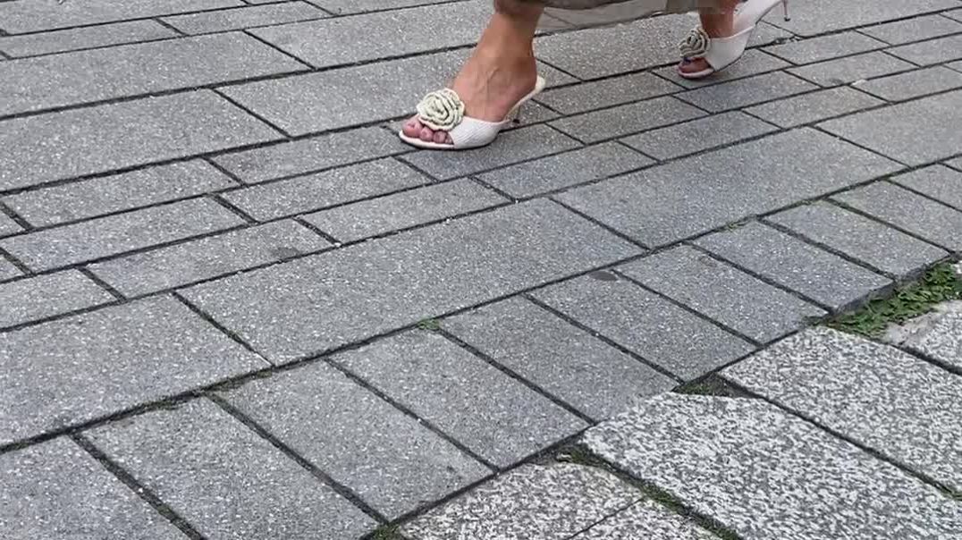 White Mules 1