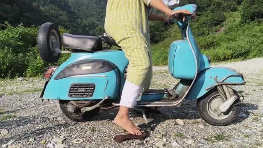 Kickstarting with wooden sandals