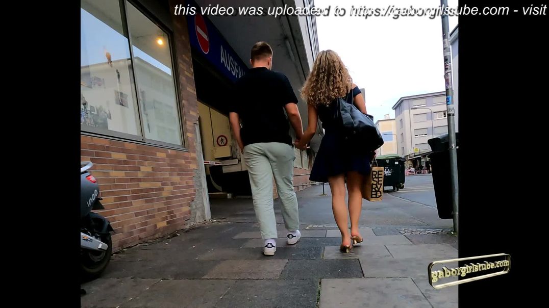 Gaborgirlstube Street Candid - Curly Sue goes shopping...