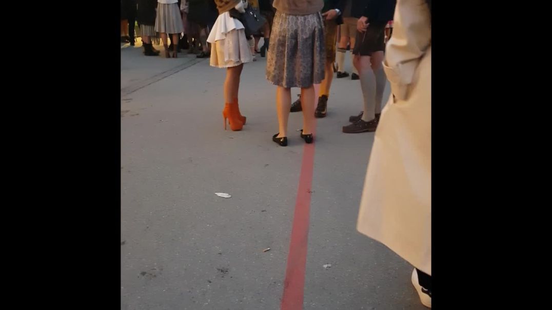 ⁣beautiful orange high heels, presented by a fantastic beauty (pt 1)