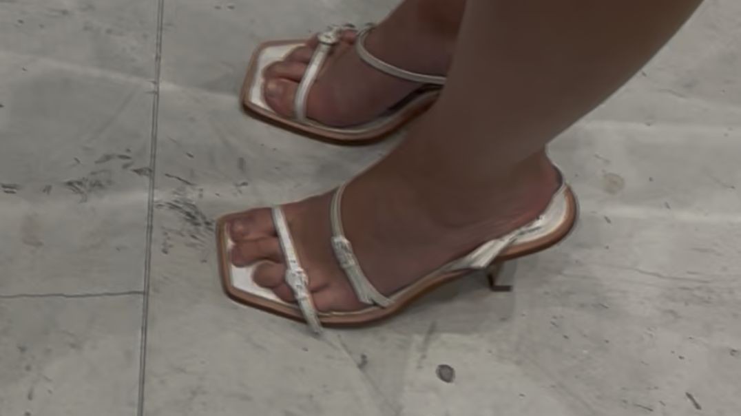 Loose Strappy Slingback Heels