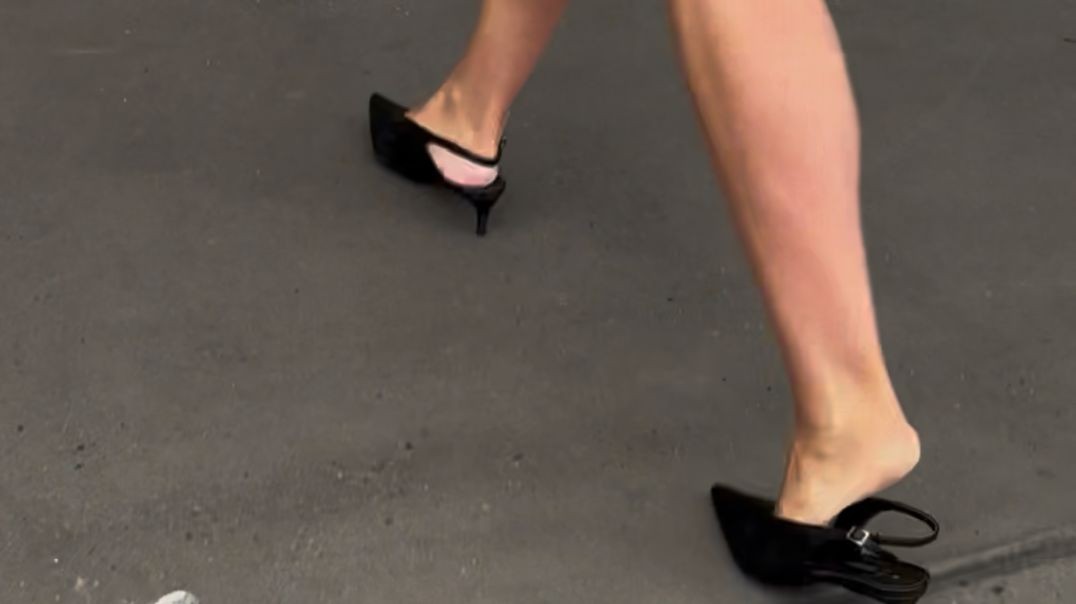 Office Girls on Lunch