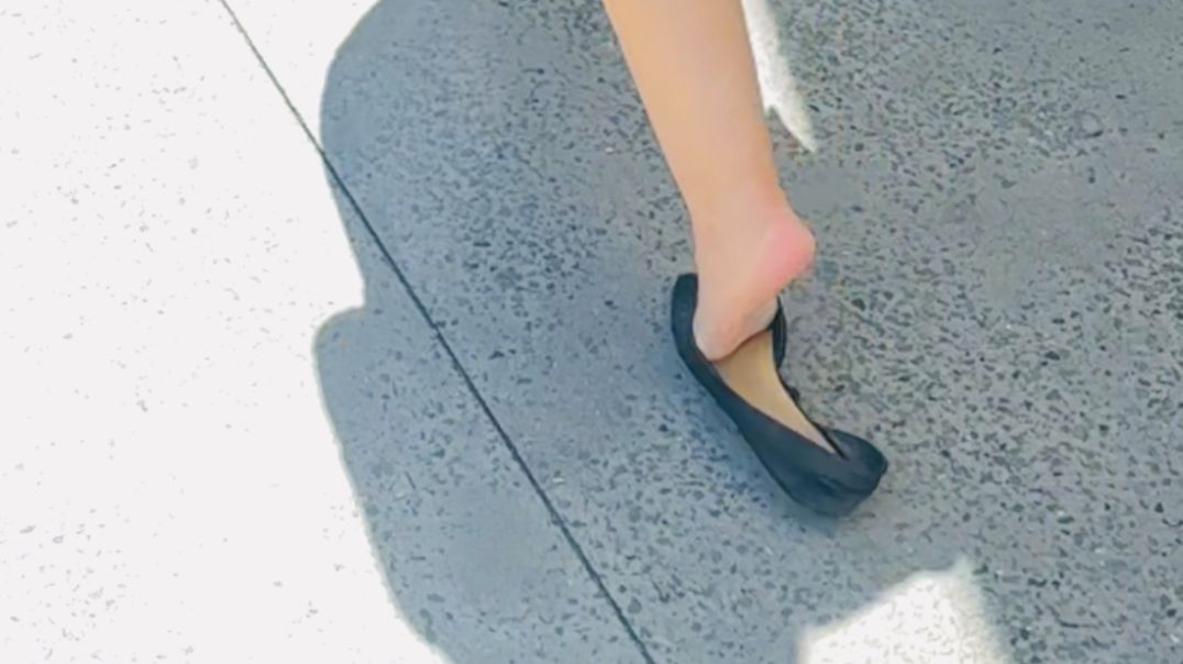 Squashed D’Orsay flats slow motion Part 2