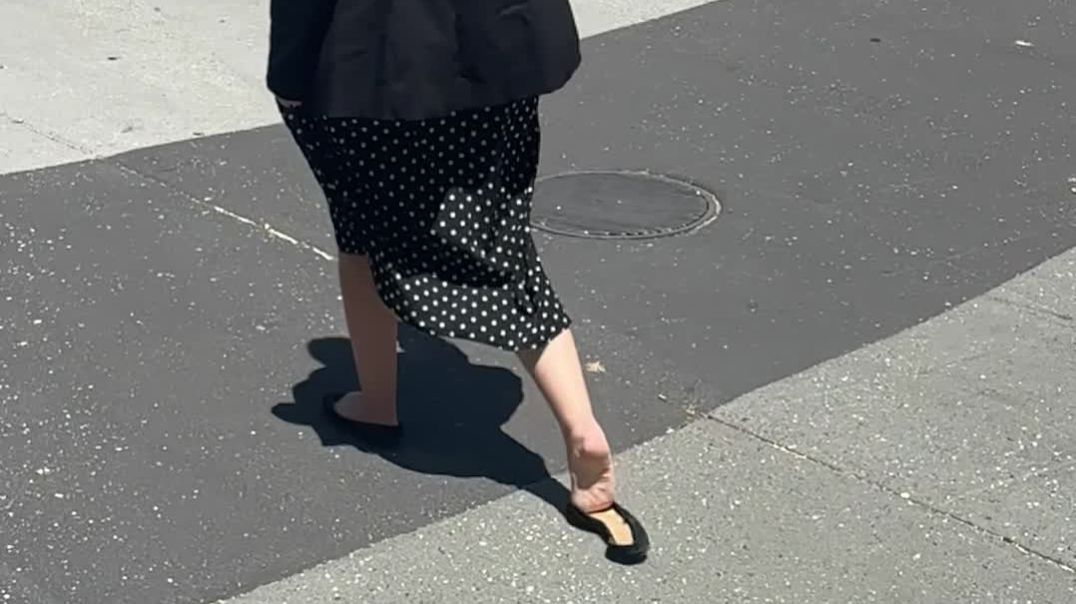 Slow Motion Squashed D’Orsays