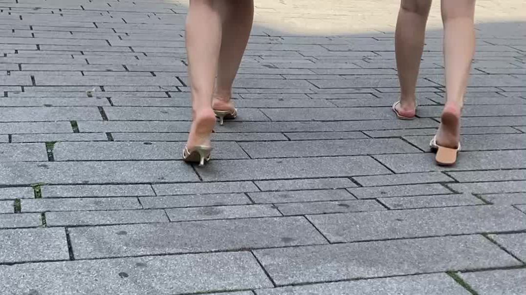 Kitten heels