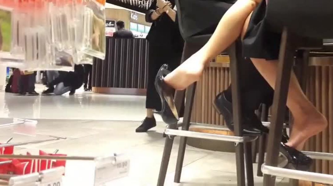 candid dangling sexy pumps