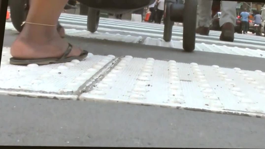 2026 204 SLAPPING FEET STREET black soles in flip flops