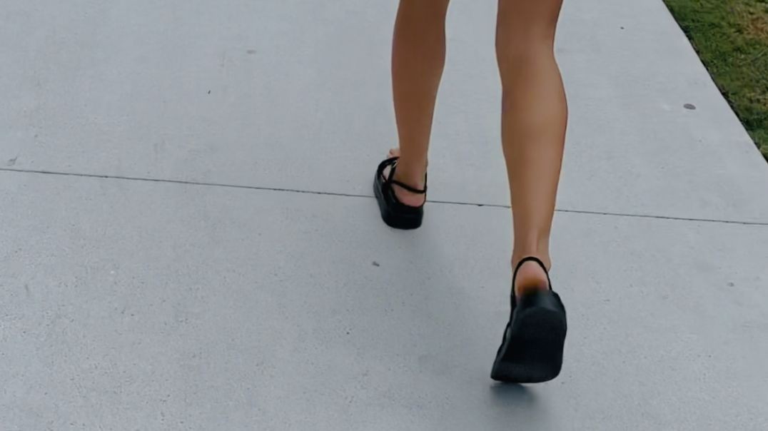 Flatform Slingback Sandals staying up