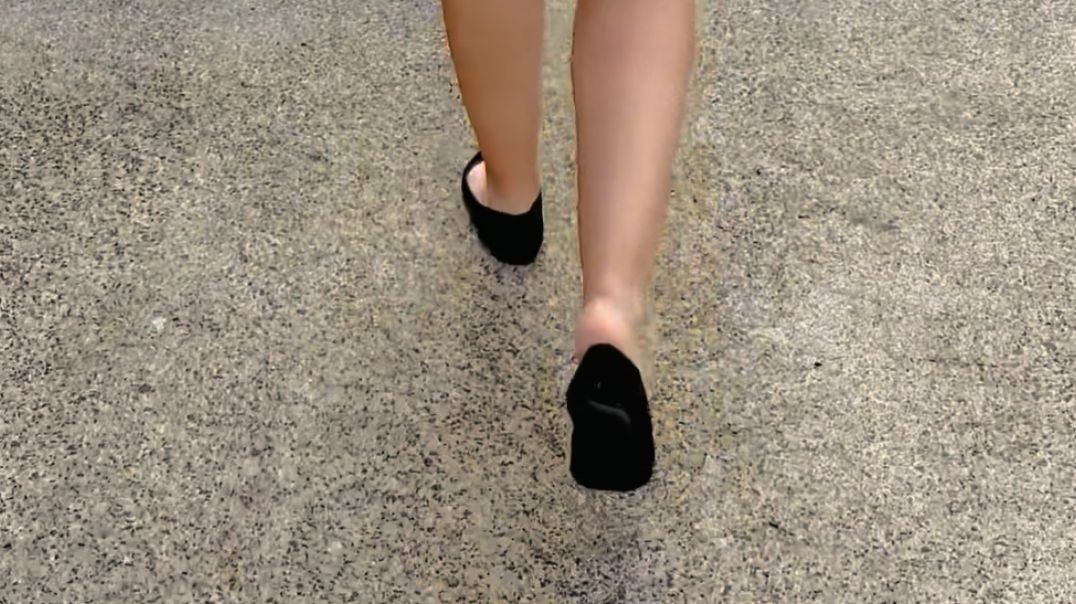 Not sure how her flat stayed on