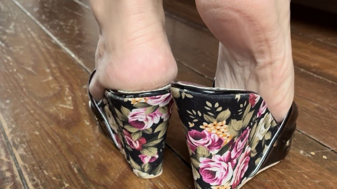 Wedge mules shoeplay