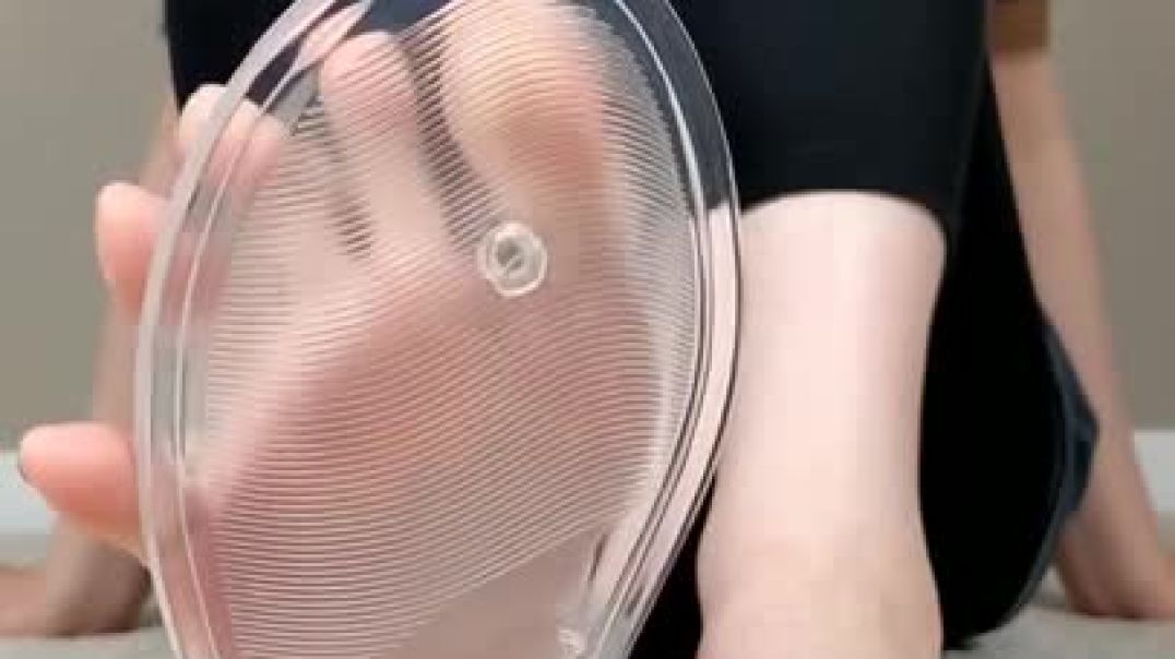 2026 414 CLEAR SANDALS asian feet in clear flipflops