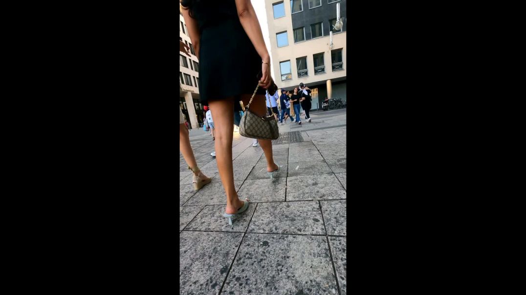 Gaborgirlstube Street Candid - Slapping Blue Mules ASMR