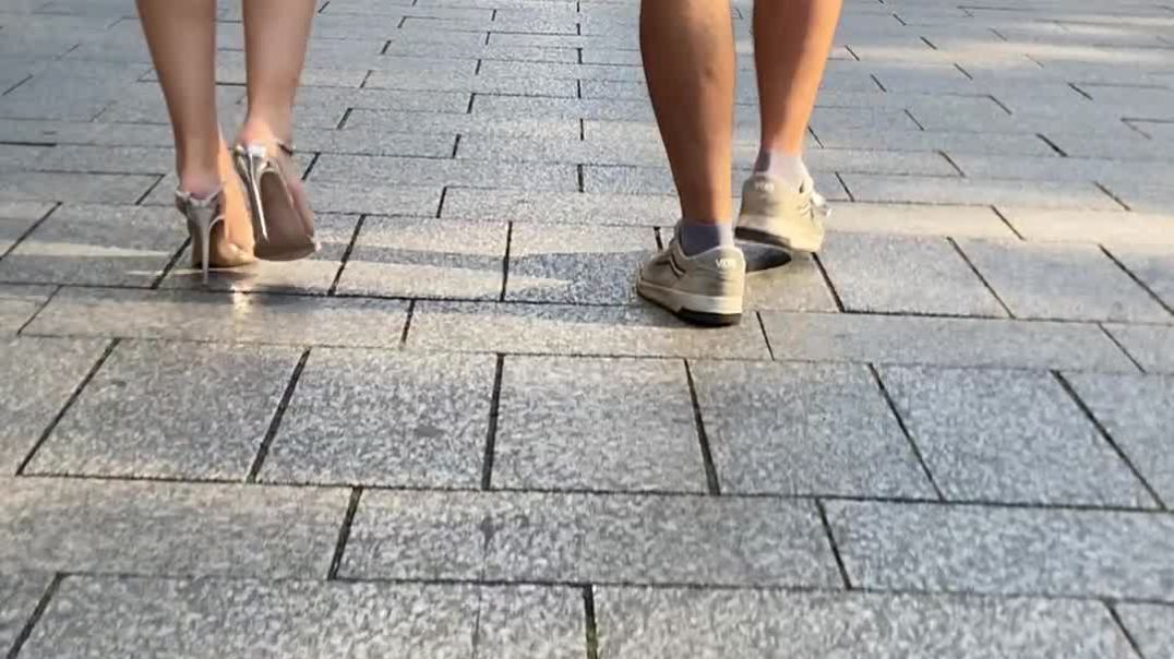 Strange straps
