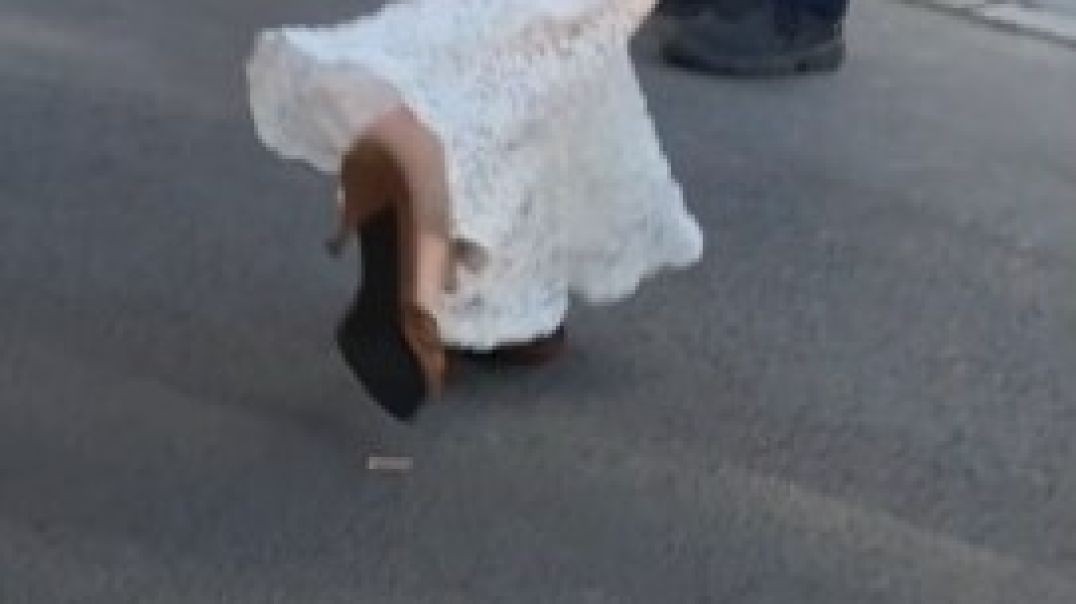 Brown mules
