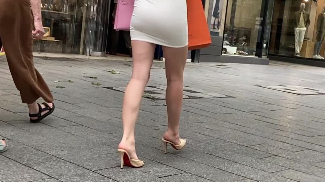 Beige mules
