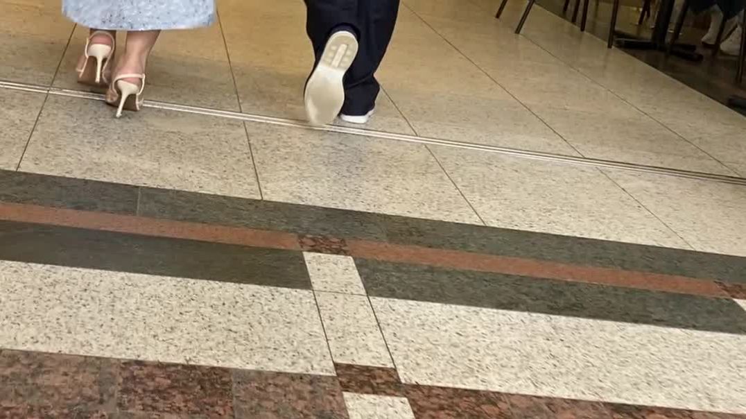 Falling heelstraps