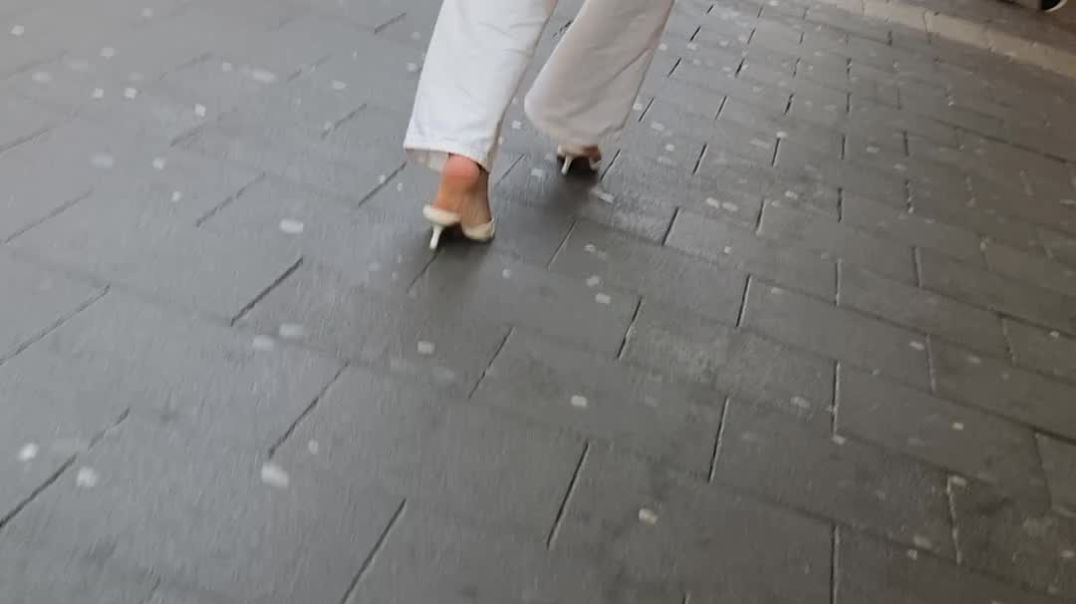 White mules