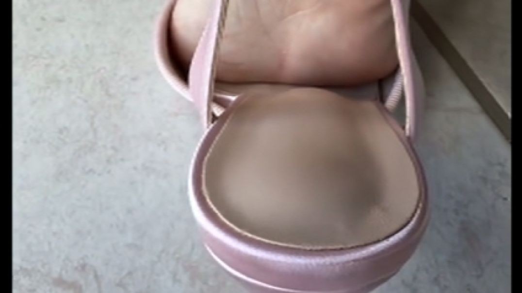 Gaborgirlstube Street Candid - Mules Deepview
