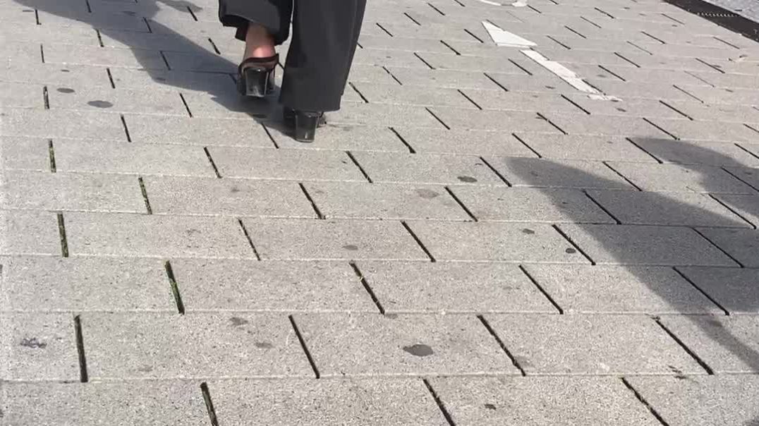 Falling heelstraps 2